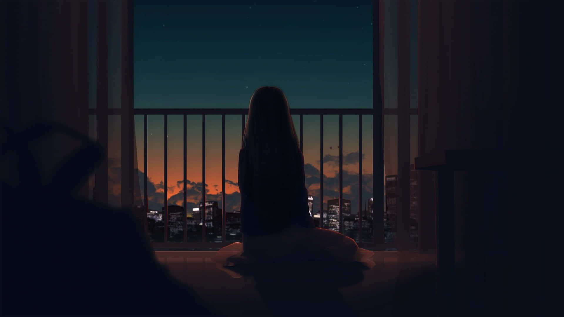Persona seduta da sola su un balcone che guarda una città al crepuscolo con cielo arancione e verde acqua — Sono solo Sfondi