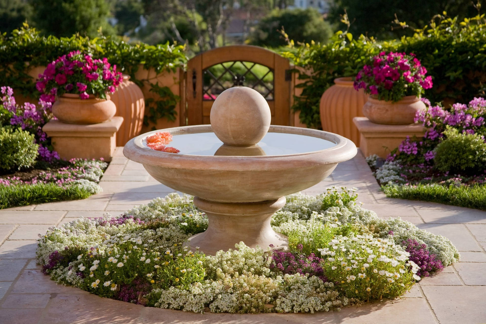 Design de paisagem de jardim com flores coloridas e uma fonte elegante. — Paisagem Papéis de Parede