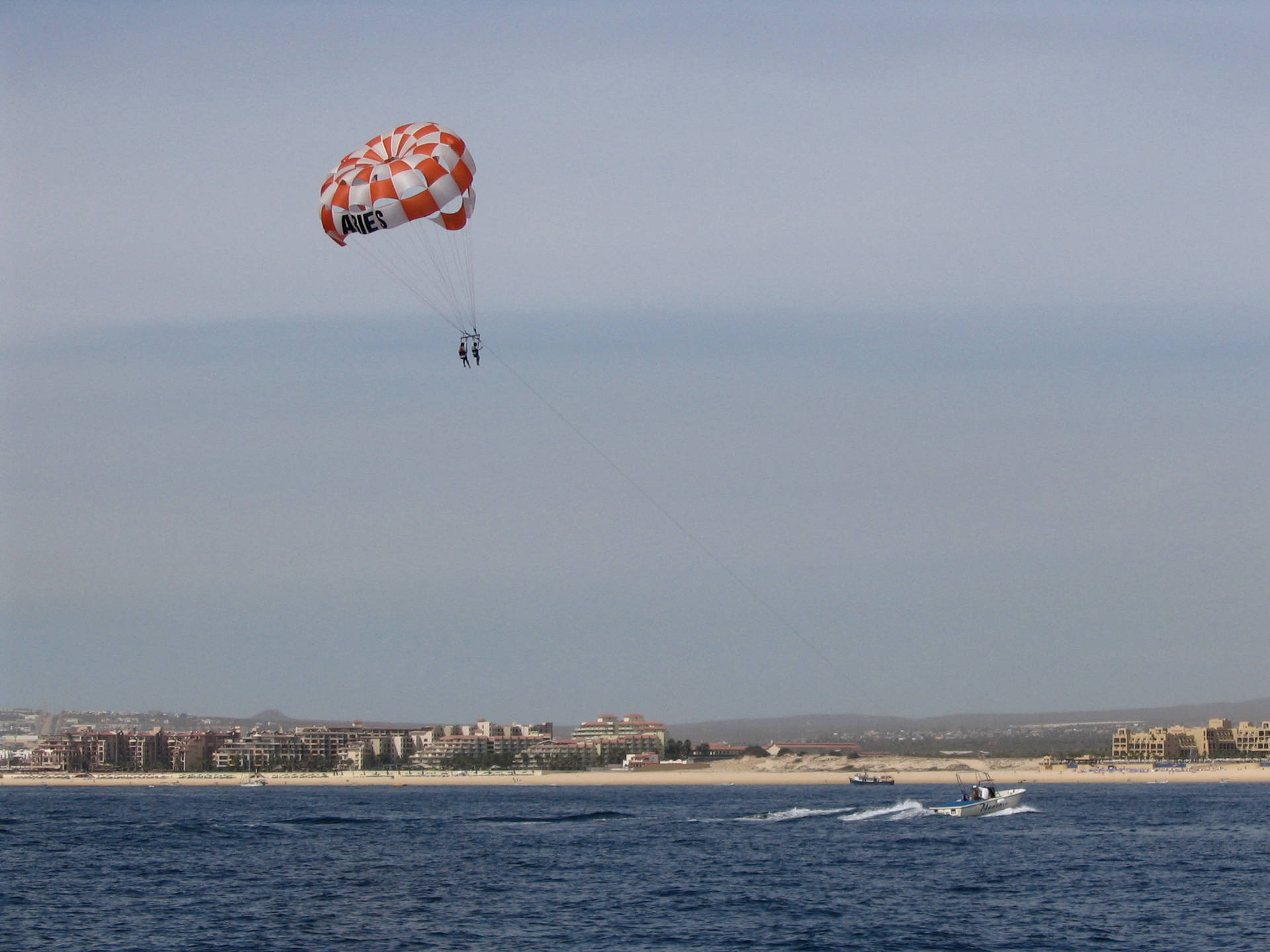 Parasailinga Dubai Sfondo