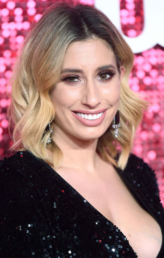 Stacey Solomon Smilende Ved Arrangement