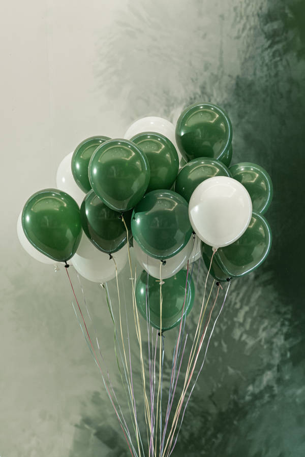 Fond d'écran ballons glossy blancs et verts