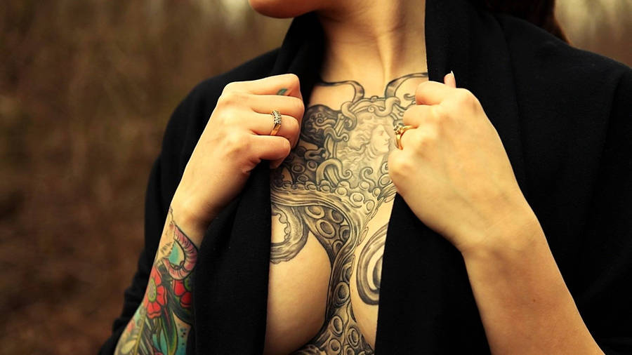 Octopus Bryst Tatovering