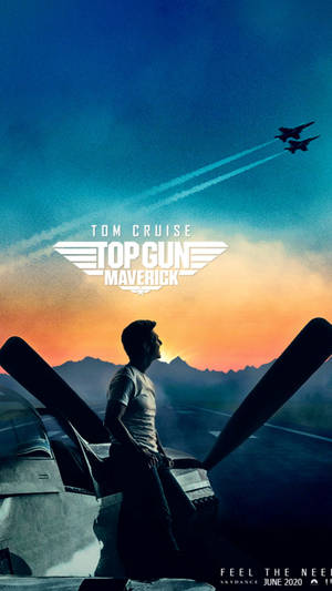 Un poster cinematografico creativo che mette in risalto Tom Cruise nei panni del Ten. Pete "Maverick" Mitchell nel film d'azione Top Gun: Maverick. sfondi