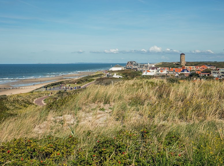 Badplaats Domburg in de duinen. Wat te doen in Domburg, lees het hier.