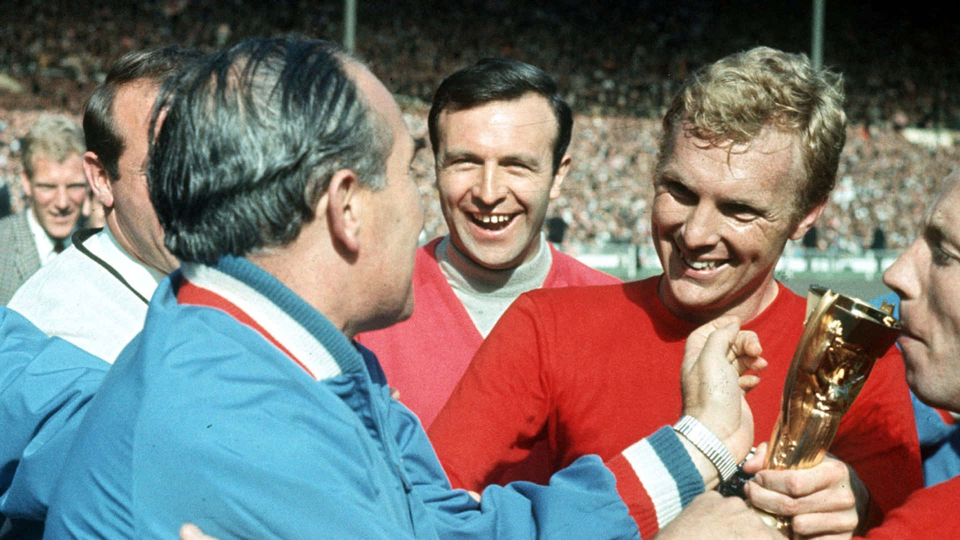 English Football Athlete Bobby Moore Wallpaper