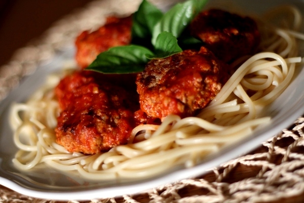 spaghetti & meatballs