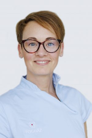 Dr. Gábor Anita
