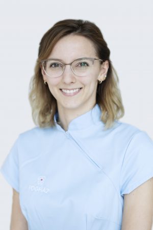 Dr. Pásztor Anna