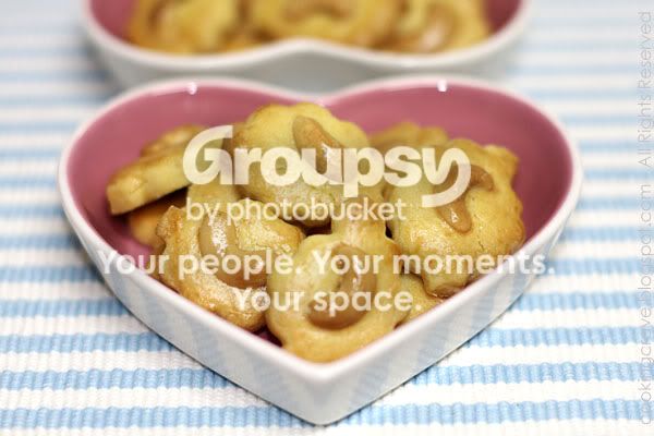 Crispy Cashew Nut Cookies2