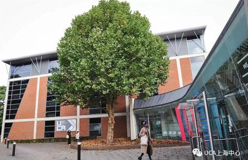 英国创意艺术大学