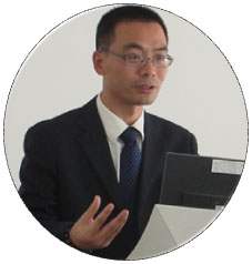 邱健