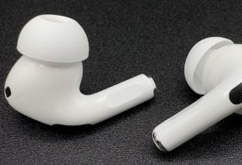 iOS 19��֧��AirPods��ʱ�����Ի����ܣ������ԶԻ�������