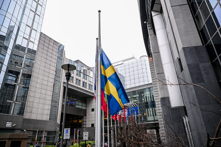 European and Swedish flags at half-mast in front of EP buildings in Brussels and Strasbourg as sign of solidarity for the victims of the attack at the education centre in Örebro, Sweden