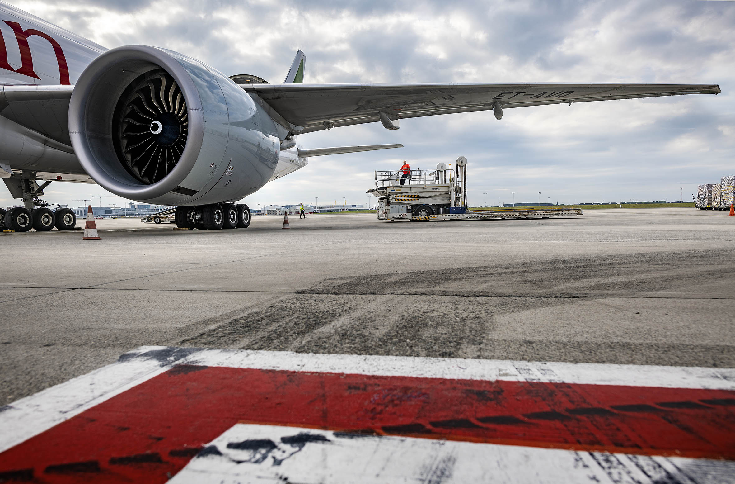 Arthur Los Fotografie - Airside Pharma Transport