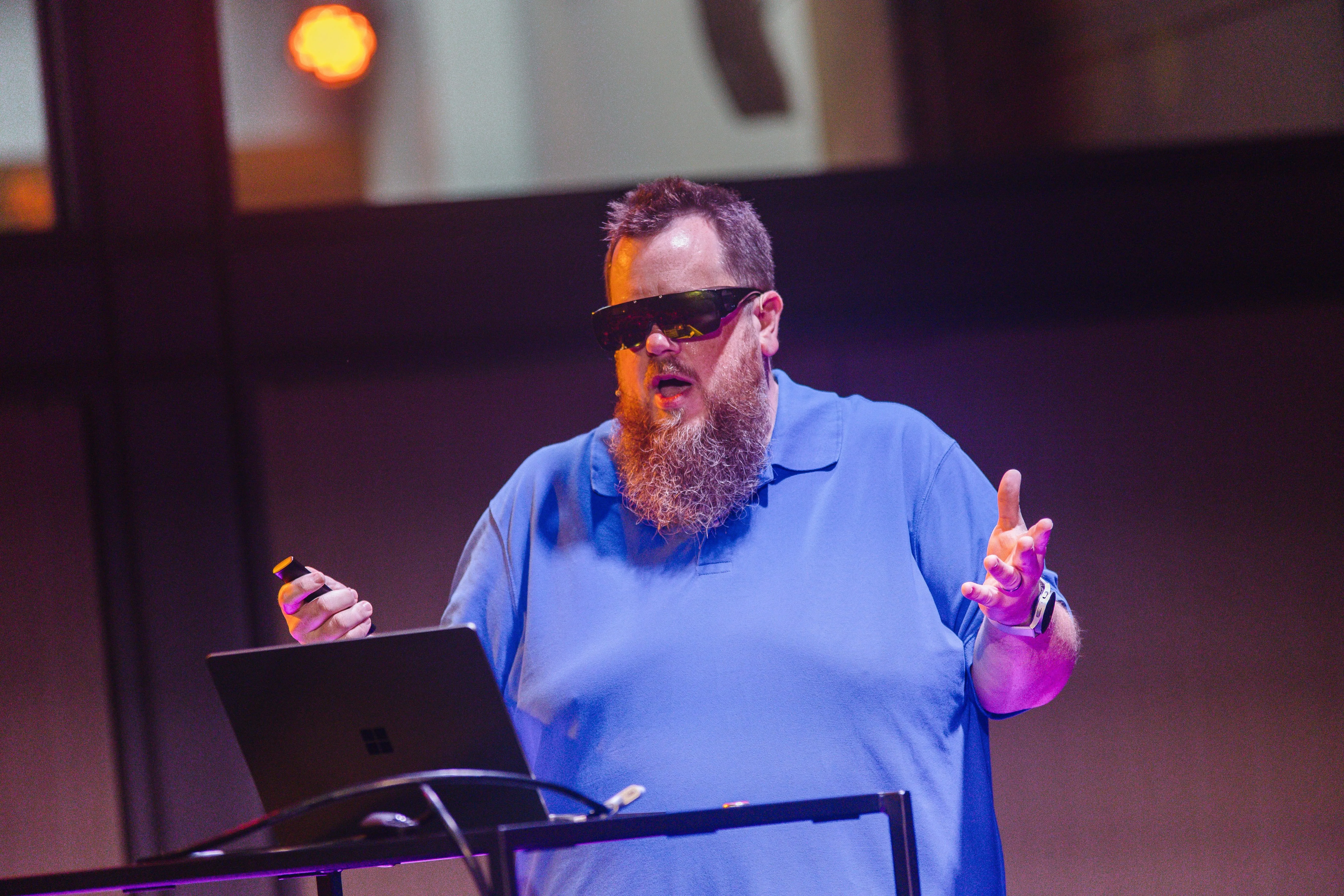 Kyle Simpson giving a talk at BeJS conf