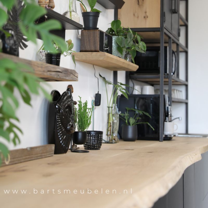 houten keukenblad boomstam sfeerafbeelding houten keukenblad boomstam sfeerafbeelding