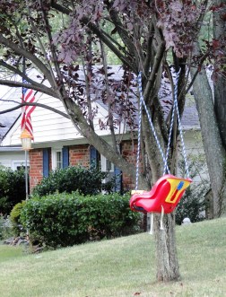 20 Magpies Nest Swing