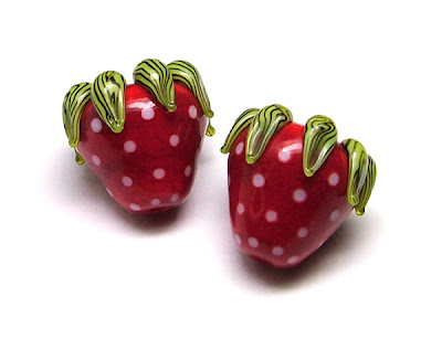 Lampwork Glass Strawberry Beads