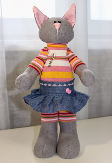 серенькая кошечка