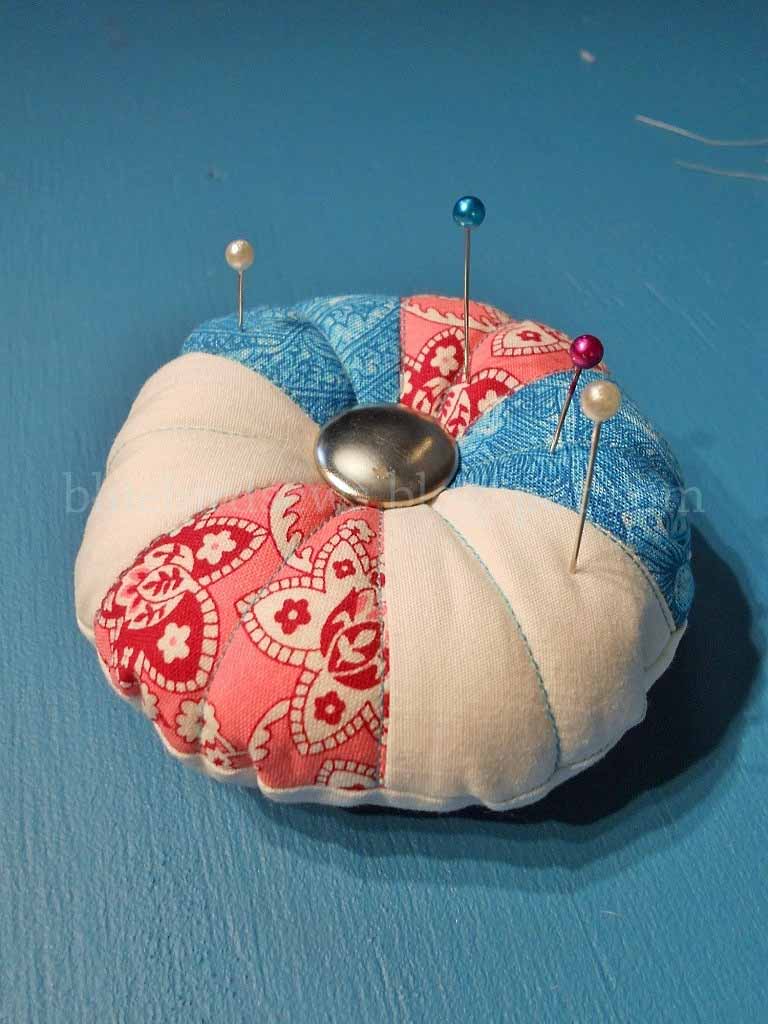 DIY Pincushion Tutorial & Pattern DIY Pincushion Tutorial & Pattern