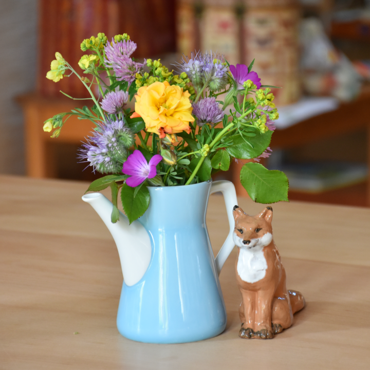 Gartenblumen in der Vase