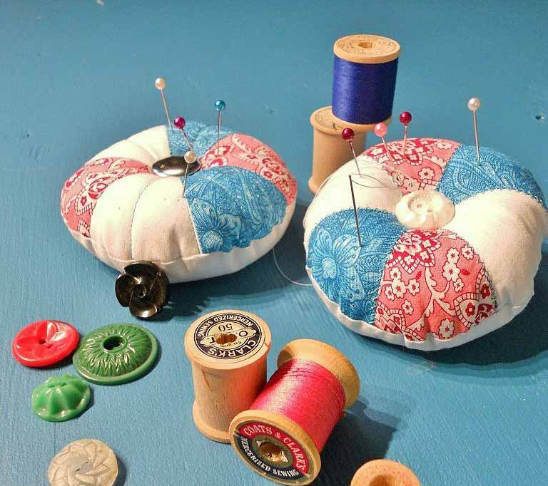 DIY Pincushion Tutorial & Pattern DIY Pincushion Tutorial & Pattern