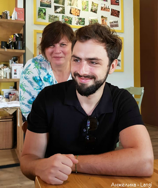 Пусть бегут неуклюже Пусть бегут неуклюже