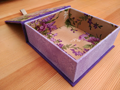 Caja violeta caja, boite, box, cartonnage, bordado, embroidery, broderie, punto cruz, cross stitch, point croix, botanical stitches, the drawn thread