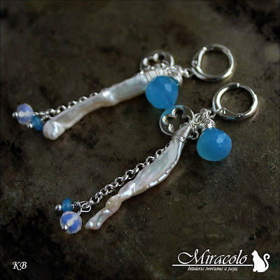 Snedronningen - komplet z perłami i chalcedonami Miracolo, kolczyki z perłami, chalcedonami i opalitami, perły Biwa, cebulki chalcedonu, opalit, pearl and chalcedony earrings
