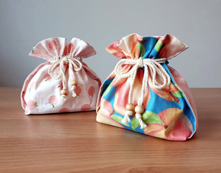 Drawstring Bag with Side Wings Tutorial Drawstring Bag with Side Wings Tutorial