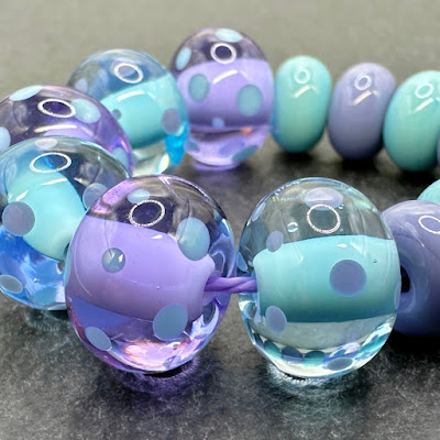 Handmade lampwork glass beads by Laura Sparling Handmade lampwork glass beads by Laura Sparling
