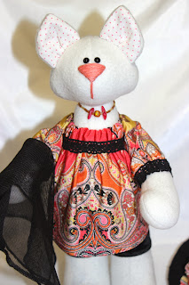 белая кошечка
