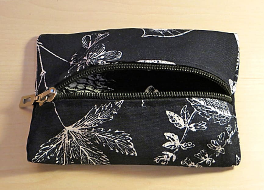 How to Sew a Zipper Pouch or Tissue Holder How to Sew a Zipper Pouch or Tissue Holder