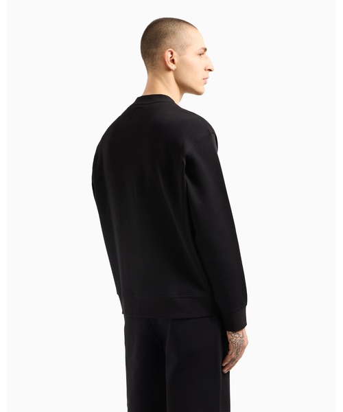 ARMANI EXCHANGE(アルマーニエクスチェンジ)の「【A|X アルマーニ エクスチェンジ】ICON クルーネックスウェットプルオーバー(スウェット・メンズ・ブラック/グレイッシュベージュ/ホワイト・LARGE/XX-LARGE/X-SMALL/X-LARGE/SMALL/MEDIUM)」の4枚目の写真