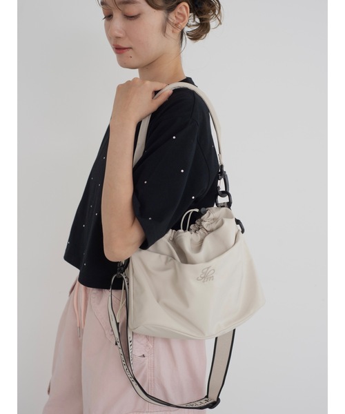 JUMELLE(ジュメロ)の「【大容量】Jacquard messenger bag(ショルダーバッグ・レディース・アイボリー/ブラック・FREE)」の2枚目の写真