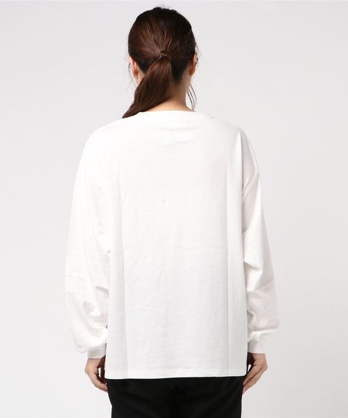 WEGO(ウィゴー)の「WEGO/ボリュームスリーブロゴロングTシャツ(Tシャツ/カットソー・レディース・ホワイト/パープル/ブラウン/グリーン・FREE)」の5枚目の写真