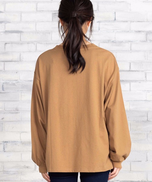 WEGO(ウィゴー)の「WEGO/ボリュームスリーブロゴロングTシャツ(Tシャツ/カットソー・レディース・ホワイト/パープル/ブラウン/グリーン・FREE)」の21枚目の写真