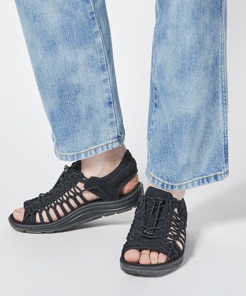 KEEN(キーン)の「UNEEK II OT / ユニーク ツー オーティー / メンズ スニーカー サンダル(サンダル・メンズ・ブラック・25cm/25.5cm/26cm/26.5cm/27cm/27.5cm/28cm/29cm/30cm/28.5cm/31cm)」の11枚目の写真