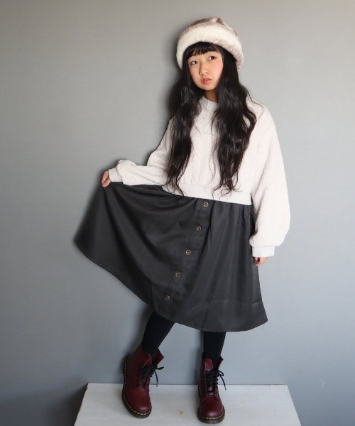 ikka(イッカ)の「フクレジャカードドッキングスカートワンピース(120~160cm)(ワンピース・キッズ・ブラック/ベージュ・120/130/140/150/160)」の17枚目の写真