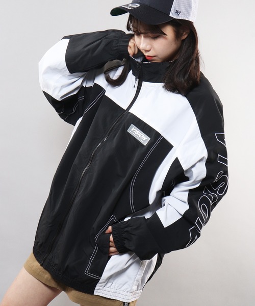 VISION STREET WEAR(ヴィジョンストリートウェア)の「【VISION STREET WEAR】レトロスポーツビッグシルエットナイロンジャケット(ナイロンジャケット・メンズ・エメラルド/その他/ホワイト/ブラック/トリコロール/ホワイト系その他/マルチ/グリーン系その他/ブラック系その他/ブラック系その他2/ベージュ/パープル/ブラウン/ブラウン系その他/パープル系その他/ブラック系その他3/グリーン系その他2/ホワイト系その他2/ラベンダー/ピンク/イエロー/イエロー系その他/ベージュ系その他/チャコール/ホワイト系その他3/ホワイト系その他4/ブラック系その他4/ブラック系その他5/ブラック系その他6/ブラック系その他7/Black/パープル系その他2/レッド/グリーン/ベージュ系その他2/ライトグリーン・M/L/LL)」の14枚目の写真