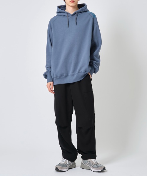 N.HOOLYWOOD(N.ハリウッド)の「POCKET HOODIE(パーカー・メンズ・ブラック/ブルー・40/38)」の4枚目の写真