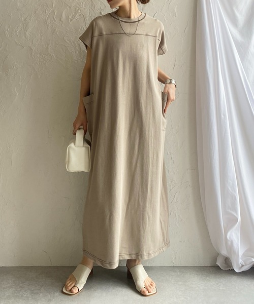 She's Closet(シーズクローゼット)の「配色ステッチポケット半袖フレンチスリーブロング丈Tシャツワンピース(ワンピース・レディース・ブラック/グレイッシュベージュ・FREE)」の2枚目の写真
