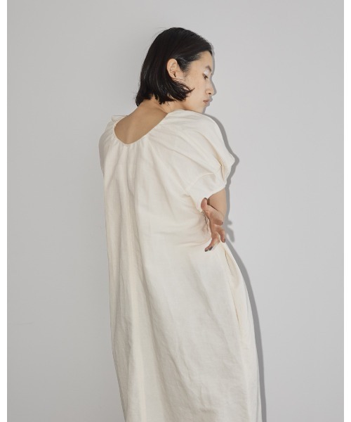 TODAYFUL(トゥデイフル)の「パフスリーブドレス(ワンピース・レディース・ブラック/キナリ/キャメル・36inch/38inch)」の10枚目の写真