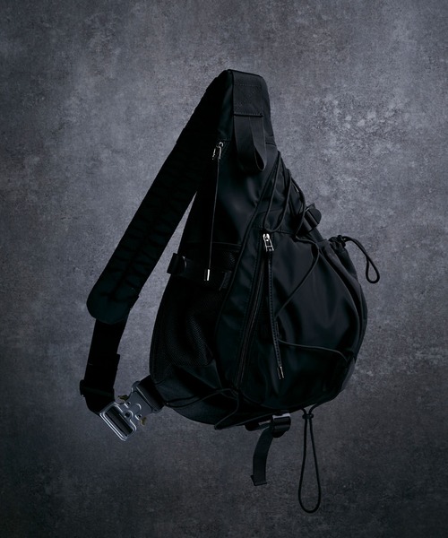 cobra buckle nylon one shoulder bag (water repellent)の19枚目の写真