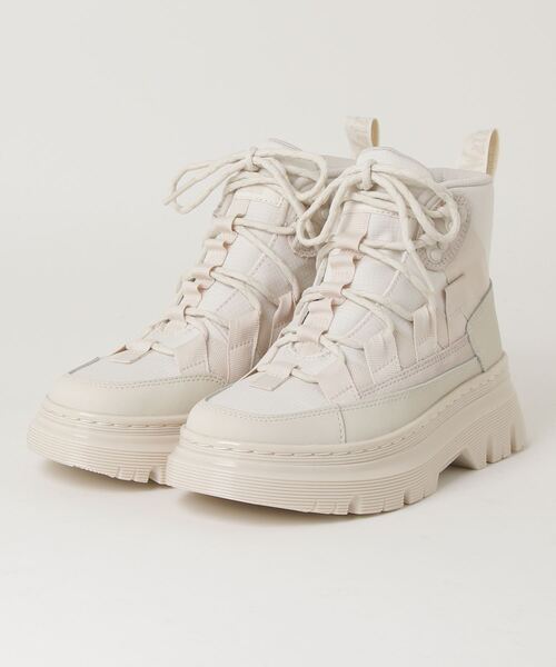 Dr. Martens(ドクターマーチン)の「Dr.Martens Boury 8-Eye Boot / ドクターマーチン ブリー 8 ホール ブーツ(ブーツ・メンズ・ホワイト・UK5/UK6/UK7/UK8/UK9/UK10/UK4)」の1枚目の写真