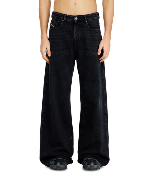DIESEL(ディーゼル)の「メンズ リラックスフィットデニムパンツ D-RISE L.30(デニムパンツ・メンズ・ブラック系その他・26inch/34inch/36inch/32inch/30inch/28inch)」の1枚目の写真