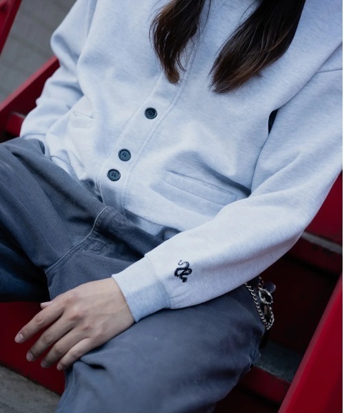 L.H.P(エルエイチピー)の「gibous/ギボス/別注スウェットカーディガン(クルーネック)(カーディガン/ボレロ・レディース・ブラック/グレー/ブルー・L/M)」の9枚目の写真