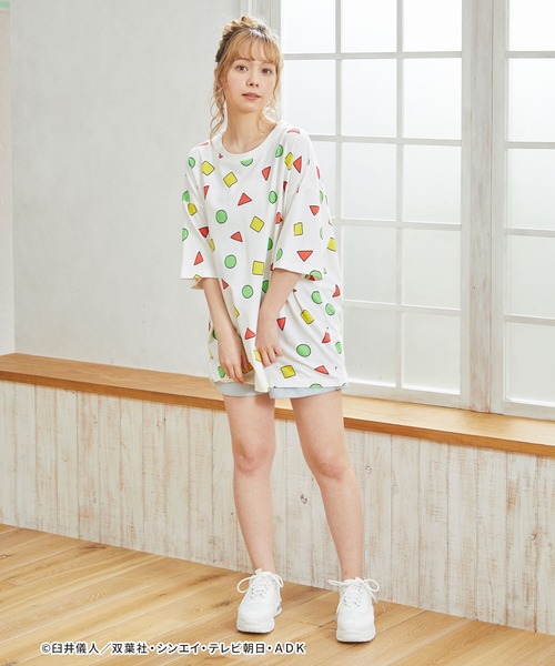 Honeys(ハニーズ)の「クレヨンしんちゃんT(Tシャツ/カットソー・レディース・オフホワイト/ミント・SS/L/M/S)」の5枚目の写真