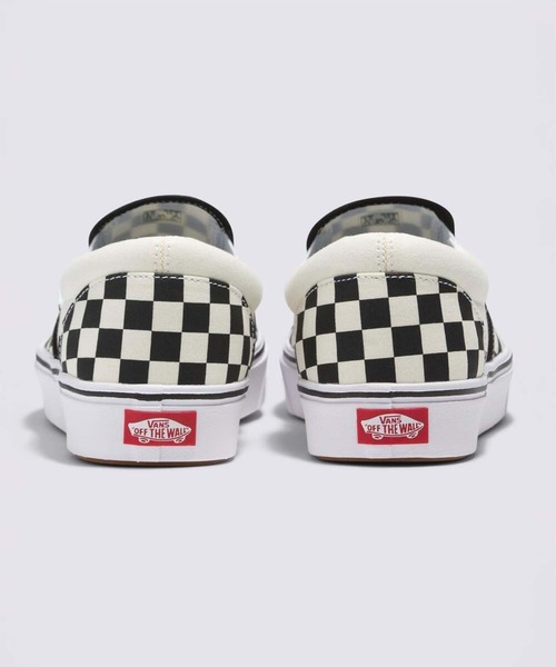 VANS(バンズ)の「コンフィクッシュ スリッポン / UA ComfyCush Slip- (CLASSIC) C VN0A3WMDVO41(スリッポン・メンズ・ブラック×ホワイト・10/9.5/9/8.5/8/7.5/7/6.5/6/5.5/5/4.5/4)」の2枚目の写真
