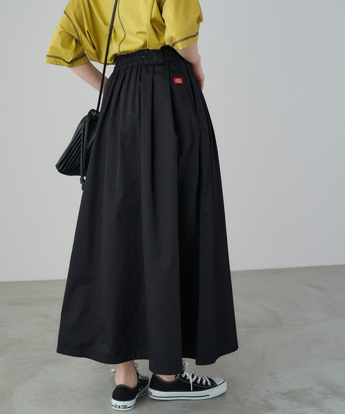 Dickies(ディッキーズ)の「Dickies ディッキーズ 別注 限定 TCツイルタック入りロングフレアスカート(スカート・レディース・ブラック/ベージュ/ネイビー/ブラウン/オフホワイト/オリーブ・FREE)」の3枚目の写真